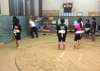 秋の両洋高校女子相撲部練習会 高橋部屋 Br 京都両洋高校女子相撲部